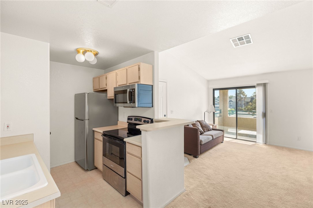 Las Vegas, Nevada 89118, United States, 1 Bedroom Bedrooms, ,1 BathroomBathrooms,Residential,Active,116141