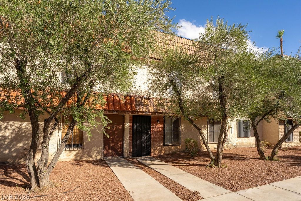 Photo of 3945 Visby Lane, Las Vegas, NV 89119 (MLS # 2828003)