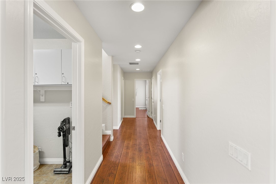 Las Vegas, Nevada 89178, United States, 4 Bedrooms Bedrooms, ,4 BathroomsBathrooms,Residential,Active,89651