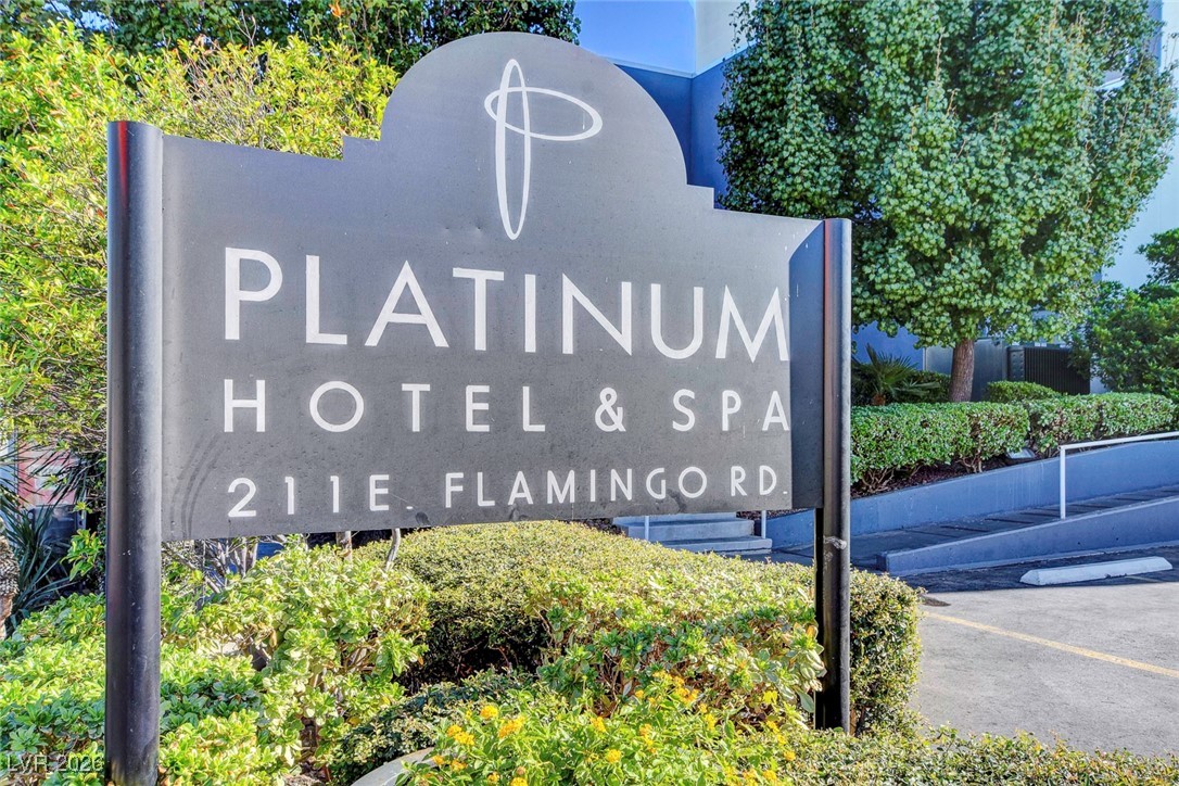 211 E Flamingo Road 713