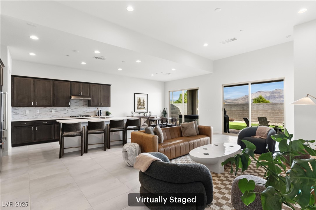 10182 Super Jovian Street