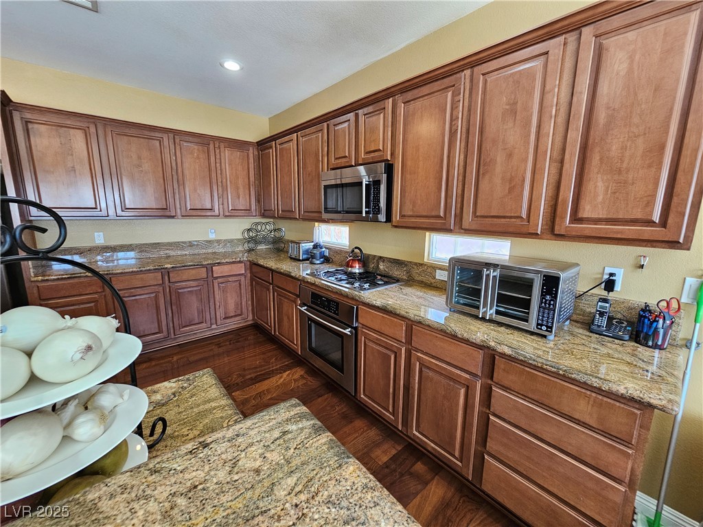 11329 Hedgemont Avenue