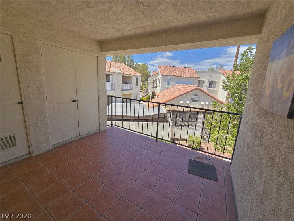 4842 Nara Vista Way 204