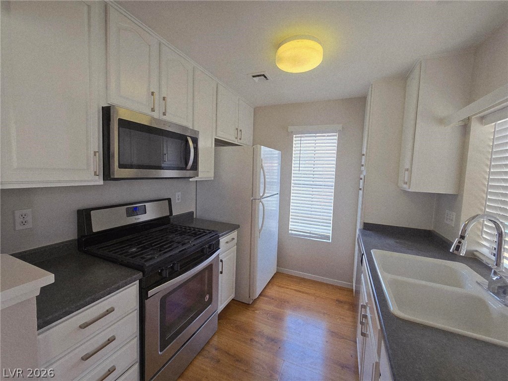 4842 Nara Vista Way 204