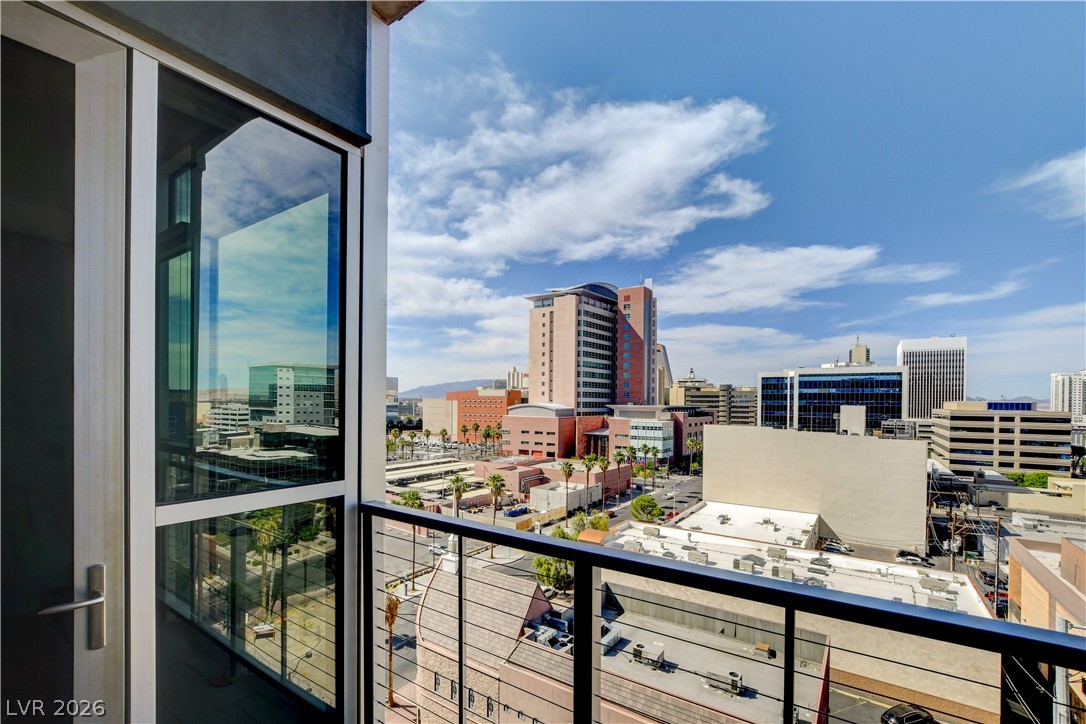 353 E Bonneville Avenue 904