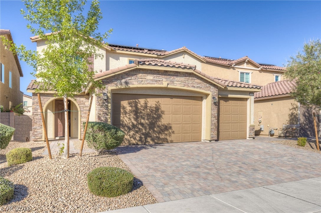3976 Redwood Glen Court