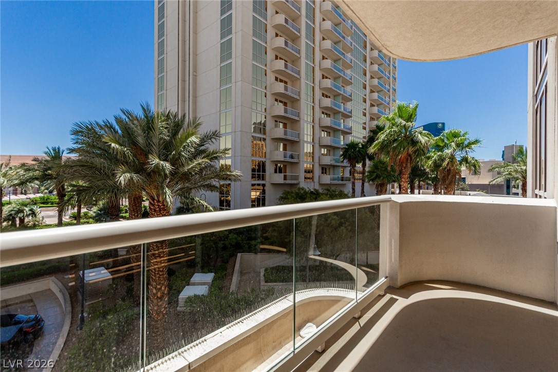 135 E Harmon Avenue 02702