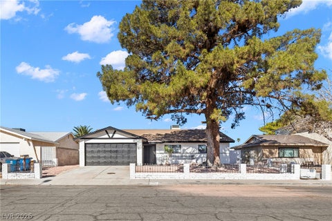 Homes For Sale - 1712 Rockcrest Drive<br/> Las Vegas, NV 89108