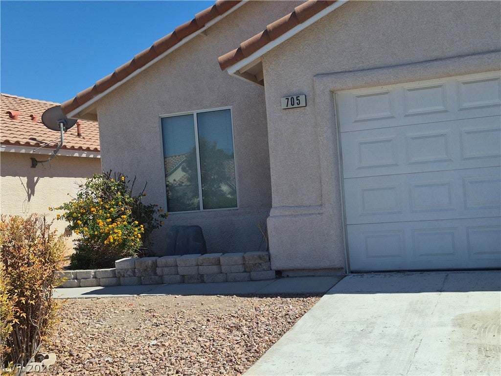 705 W Alecandro Daniel Avenue