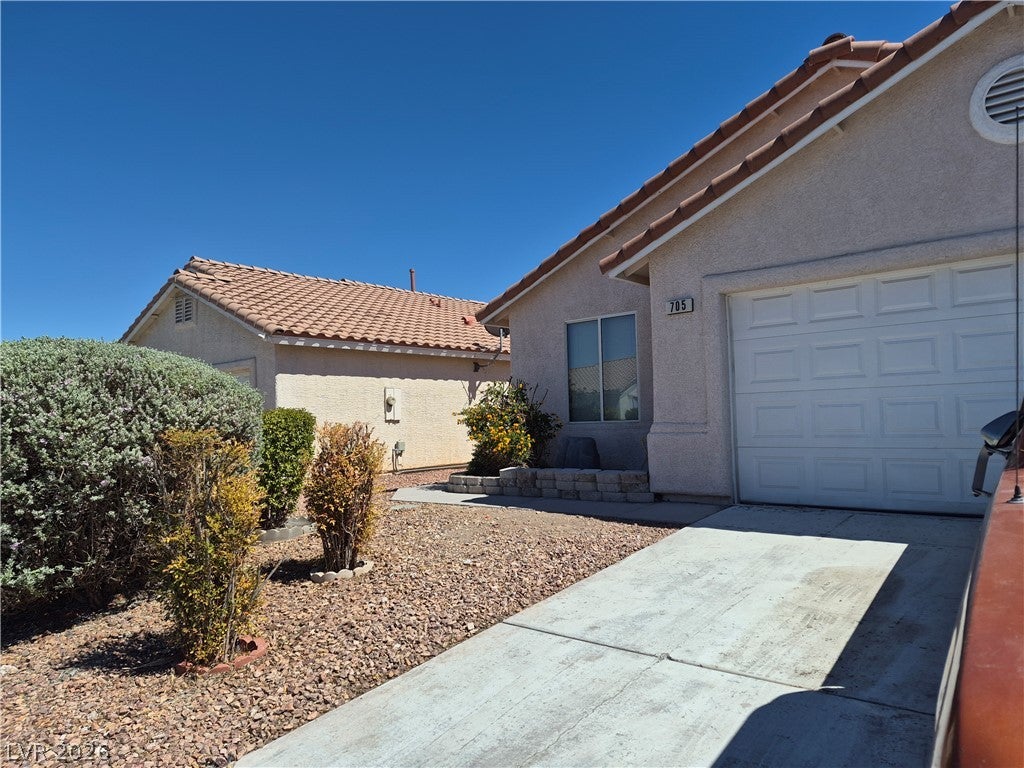 705 W Alecandro Daniel Avenue