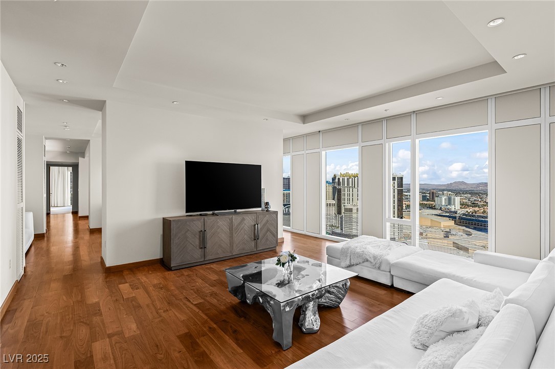 3750 Las Vegas Boulevard 2808