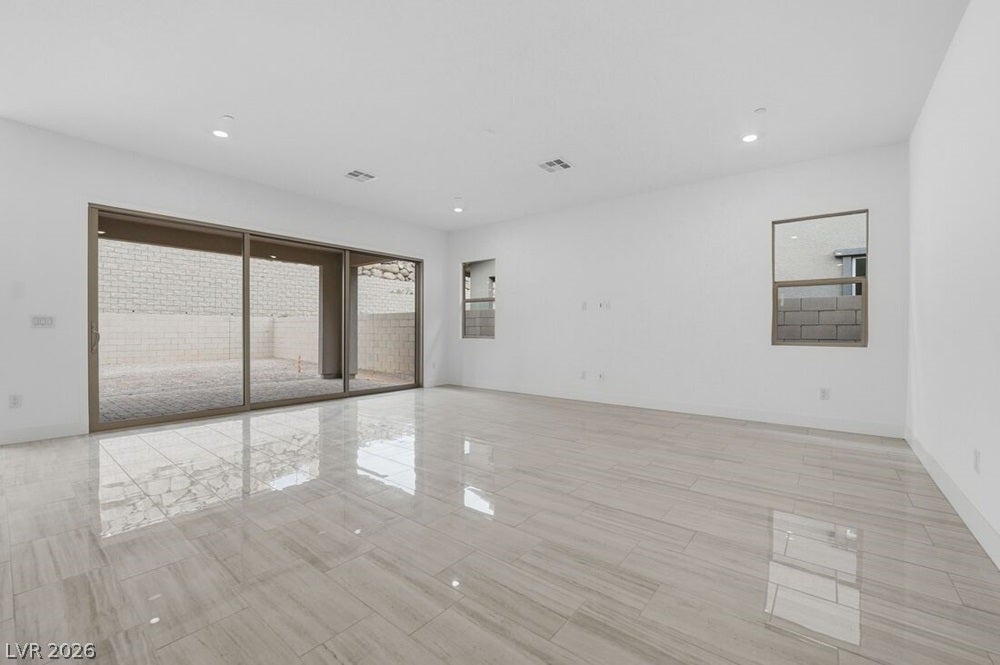 372 Tigullio Avenue