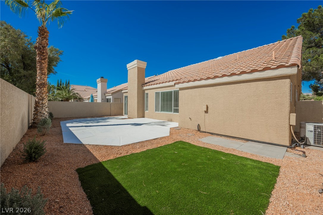 2336 Bloomington Drive