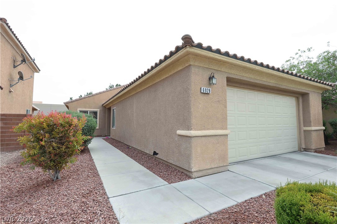 6928 Dipper Avenue