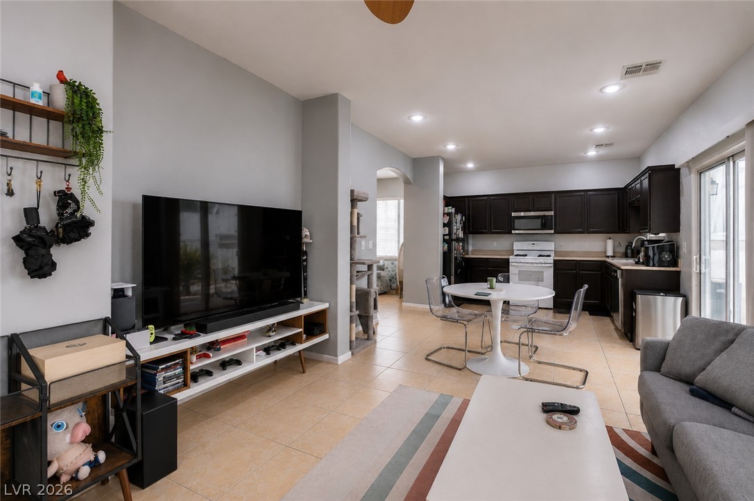 10926 Colour Magic Street