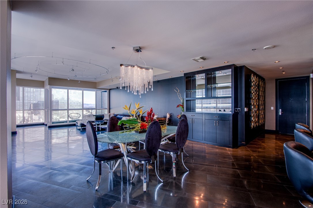 4525 Dean Martin Drive 2000