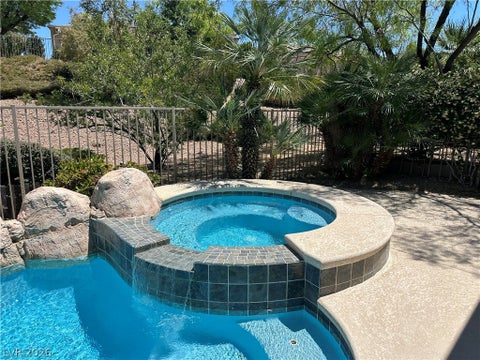 Tiny photo for 26 Fountainhead Circle, Henderson, NV 89052 (MLS # 2781424)