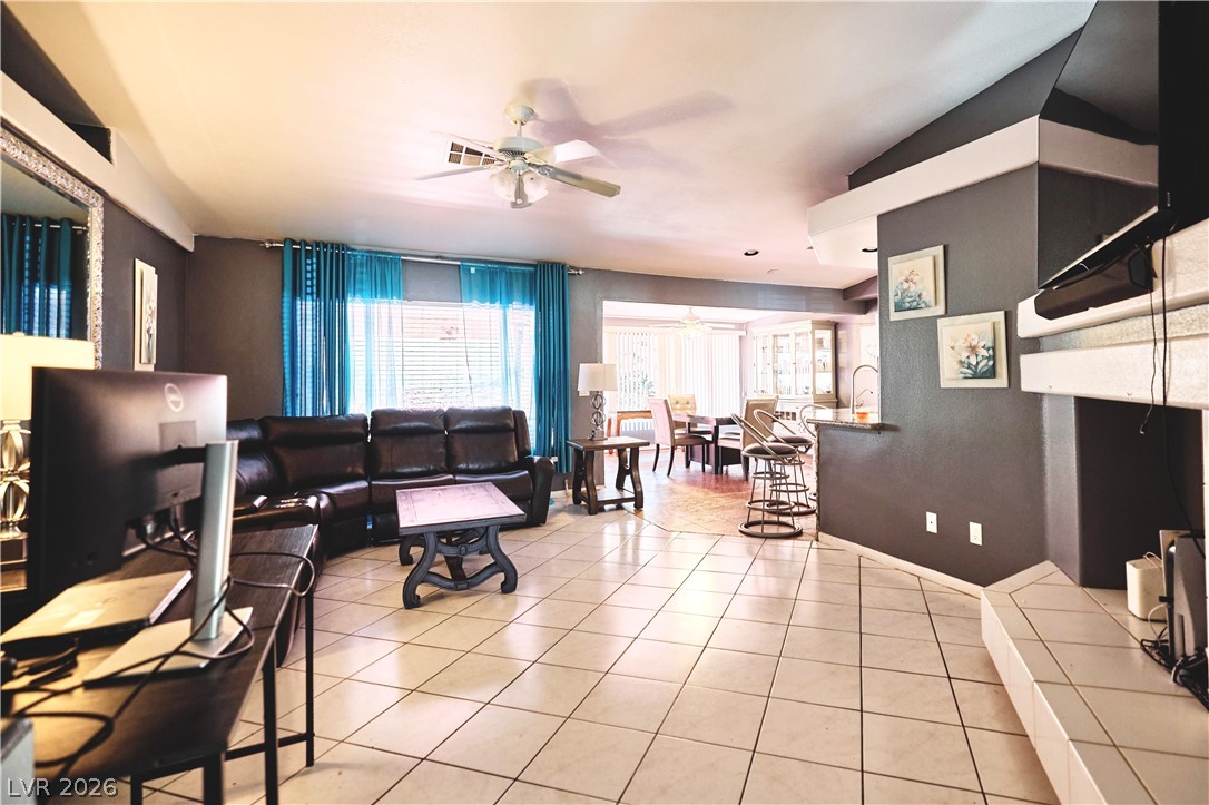 1423 Glassy Pond Avenue