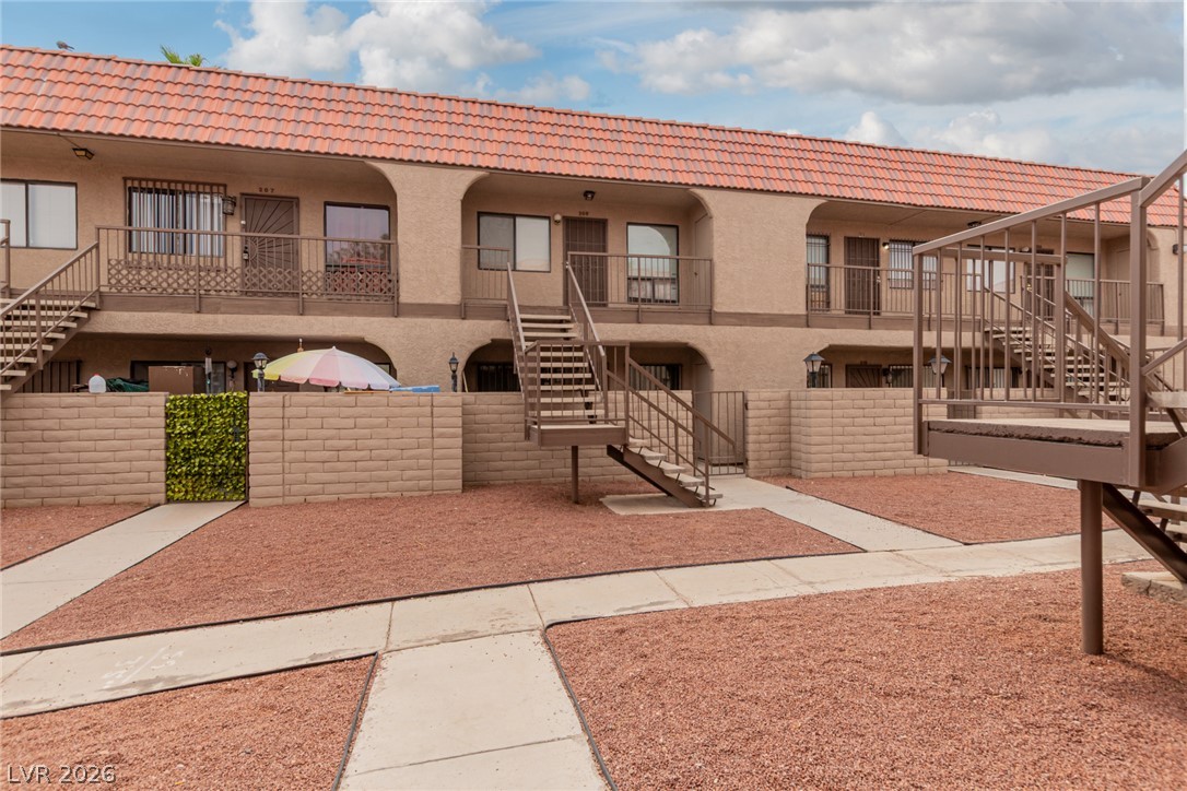 Photo 1 of 13 — 4300 N Lamont Street 209, Las Vegas, NV 89115