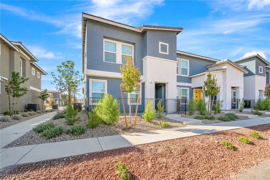 484 Golden Myna Avenue