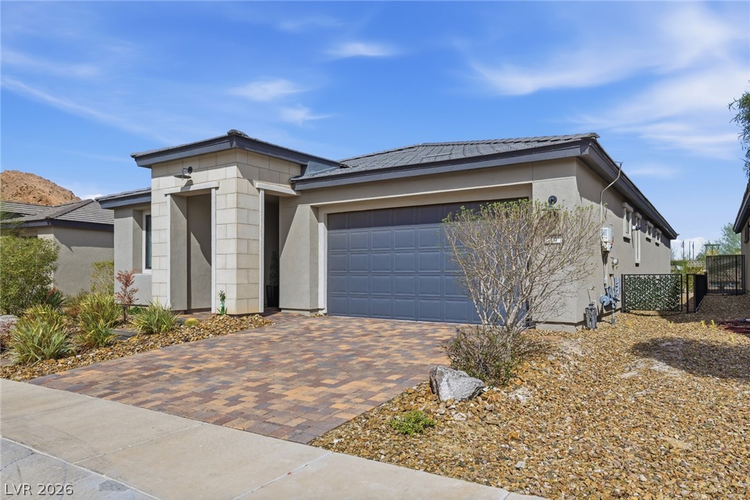 14 Sun Mirage Avenue