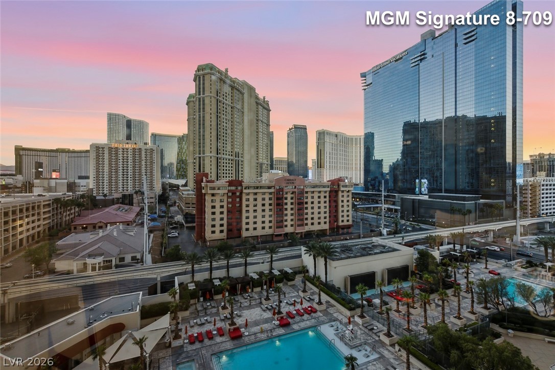 135 E Harmon Avenue 809