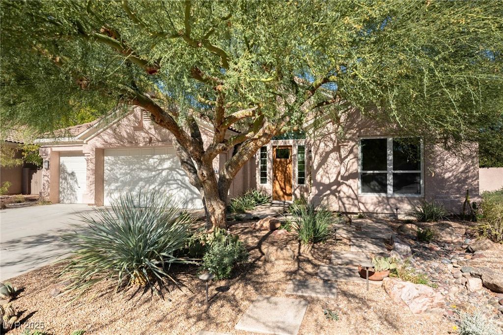 Photo of 264 Chestnut Ridge Circle, Henderson, NV 89012 (MLS # 2737455)