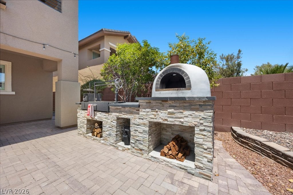 5532 Bristol Grove Lane