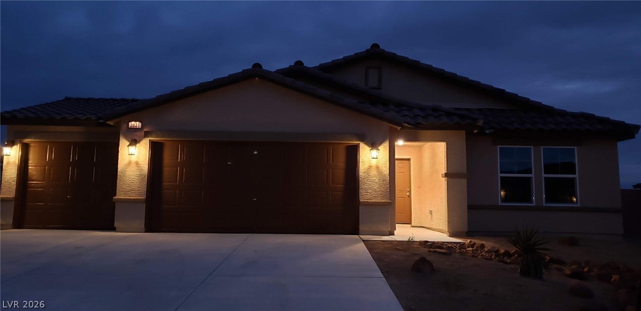 3631 E Garfield Drive