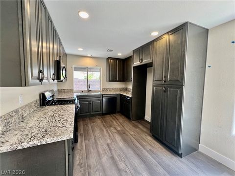 Homes For Sale - 8239 Fame Avenue<br/> Las Vegas, NV 89147