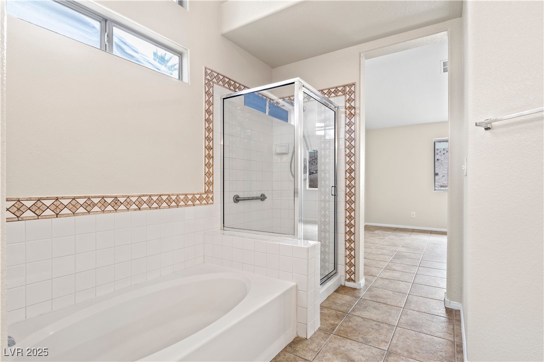 Henderson, Nevada 89002, United States, 4 Bedrooms Bedrooms, ,3 BathroomsBathrooms,Residential,Active,81597