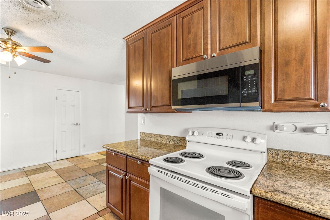 Las Vegas, Nevada 89106, United States, 4 Bedrooms Bedrooms, ,2 BathroomsBathrooms,Residential,Active,208616