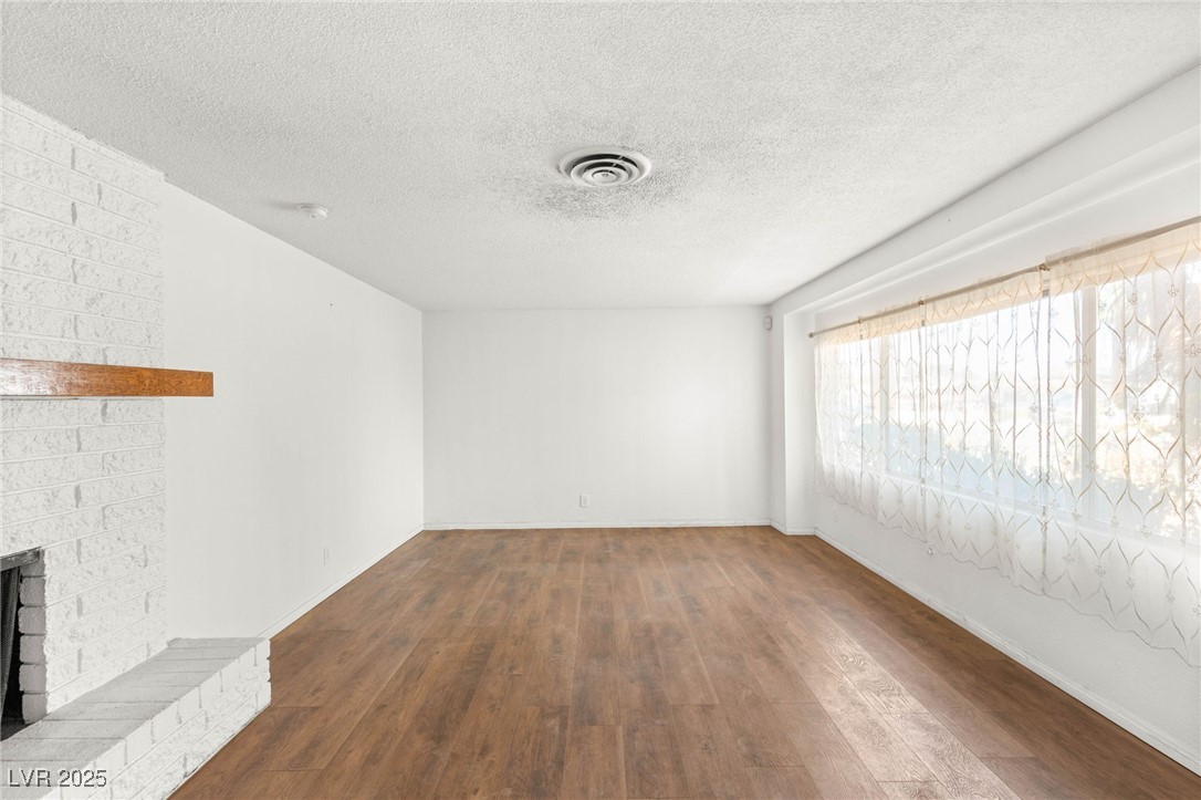 Las Vegas, Nevada 89106, United States, 4 Bedrooms Bedrooms, ,2 BathroomsBathrooms,Residential,Active,208616