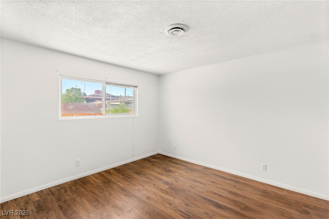 Las Vegas, Nevada 89106, United States, 4 Bedrooms Bedrooms, ,2 BathroomsBathrooms,Residential,Active,208616