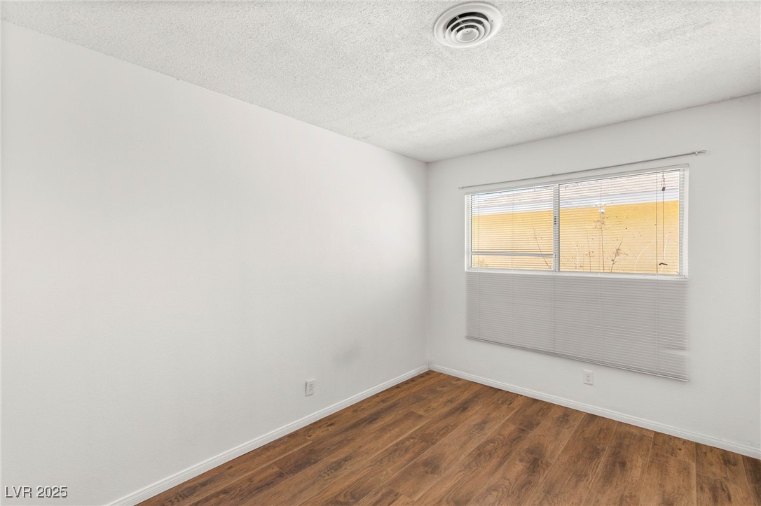 Las Vegas, Nevada 89106, United States, 4 Bedrooms Bedrooms, ,2 BathroomsBathrooms,Residential,Active,208616