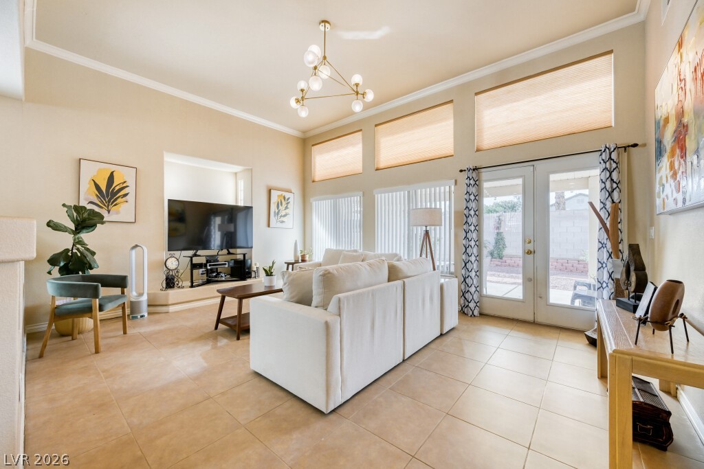 7725 Brilliant Forest Street