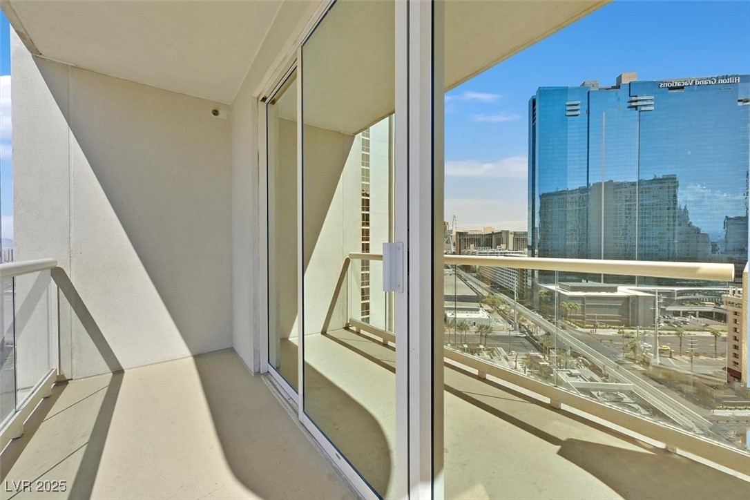 Las Vegas, Nevada 89109, United States, 1 Bedroom Bedrooms, ,2 BathroomsBathrooms,Residential,Active,145925