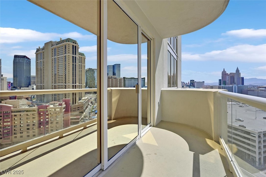 Las Vegas, Nevada 89109, United States, 1 Bedroom Bedrooms, ,2 BathroomsBathrooms,Residential,Active,145925