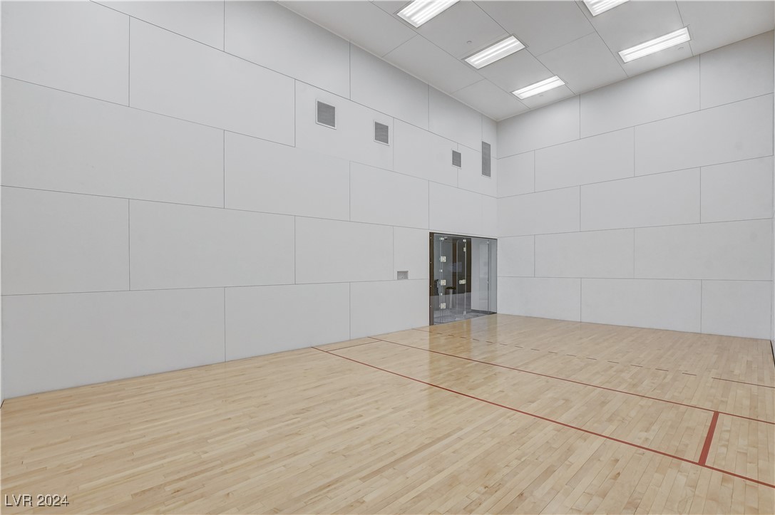 Las Vegas, Nevada 89109, United States, 2 Bedrooms Bedrooms, ,3 BathroomsBathrooms,Residential,Active,37844
