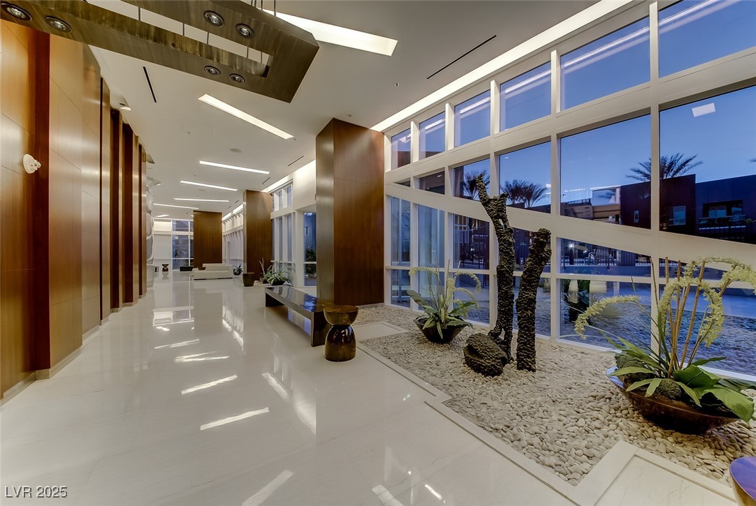 4575 DEAN MARTIN Drive 1202