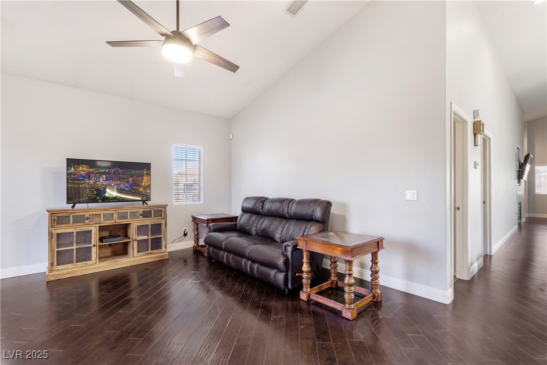 1084 Little House Court, Henderson, Nevada image 5