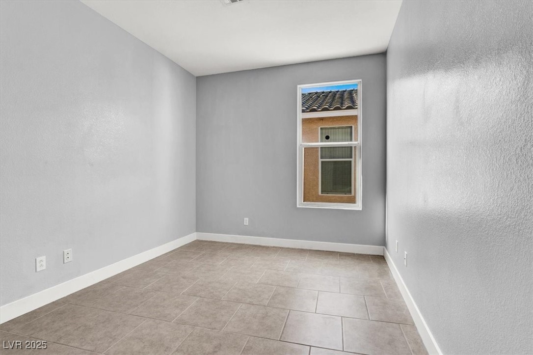 Las Vegas, Nevada 89122, United States, 3 Bedrooms Bedrooms, ,2 BathroomsBathrooms,Residential,Active,8176
