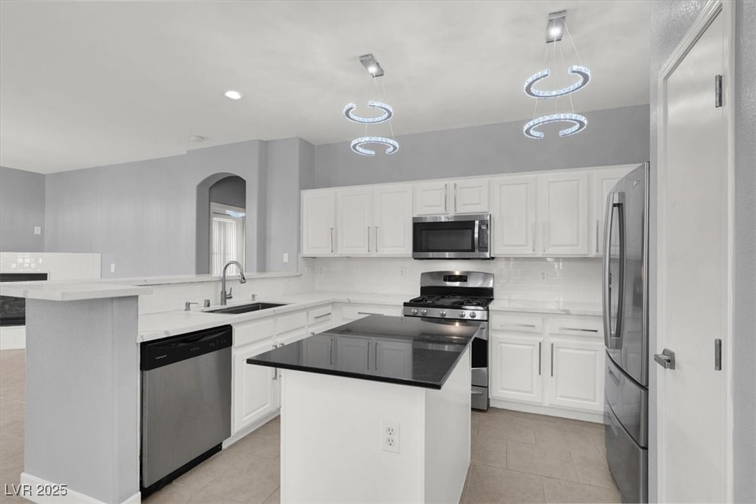 Las Vegas, Nevada 89122, United States, 3 Bedrooms Bedrooms, ,2 BathroomsBathrooms,Residential,Active,8176