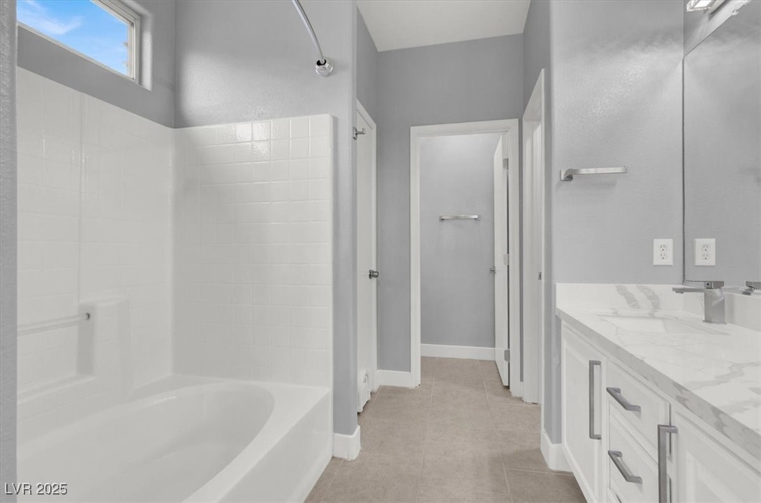 Las Vegas, Nevada 89122, United States, 3 Bedrooms Bedrooms, ,2 BathroomsBathrooms,Residential,Active,8176