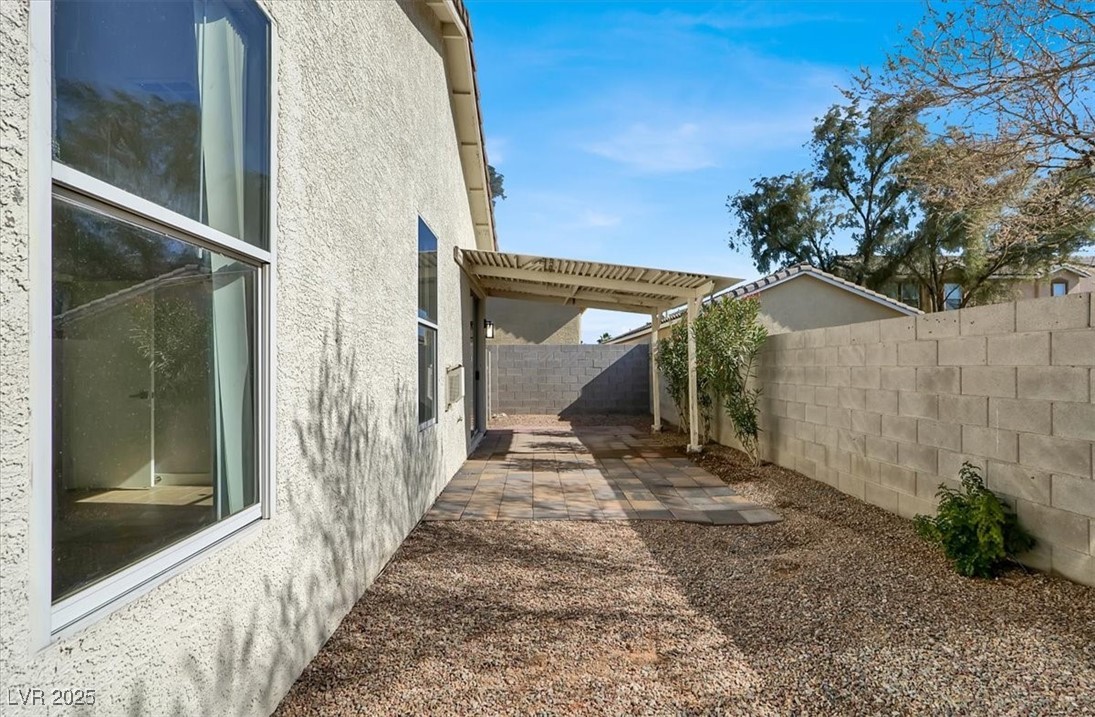 Las Vegas, Nevada 89122, United States, 3 Bedrooms Bedrooms, ,2 BathroomsBathrooms,Residential,Active,8176