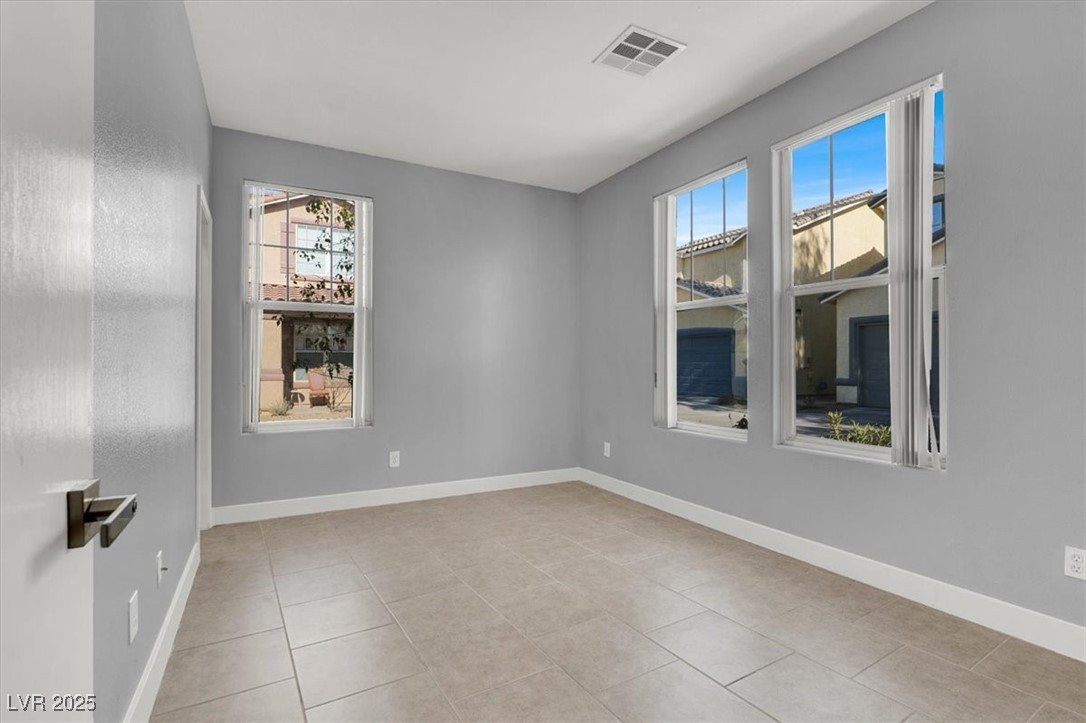 Las Vegas, Nevada 89122, United States, 3 Bedrooms Bedrooms, ,2 BathroomsBathrooms,Residential,Active,8176