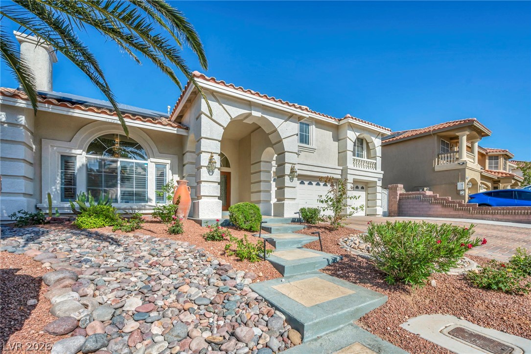 7624 Golden Lantern Court