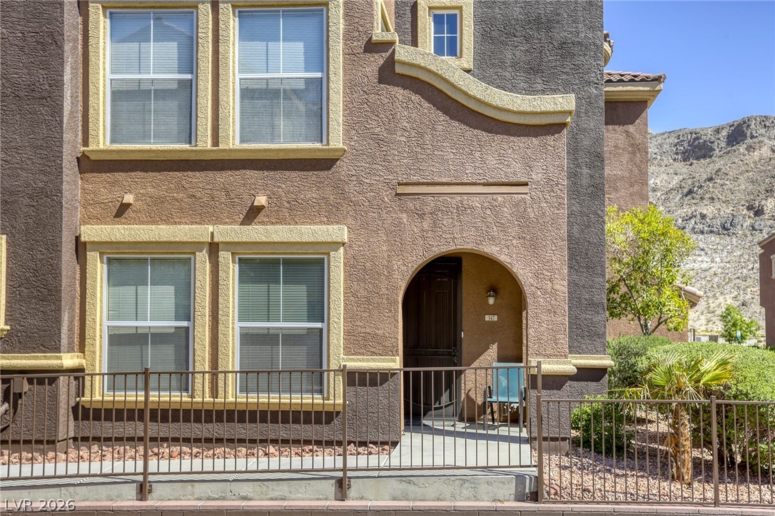 3975 N Hualapai Way 147