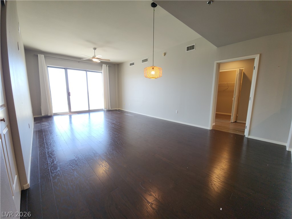8255 Las Vegas Boulevard 1518