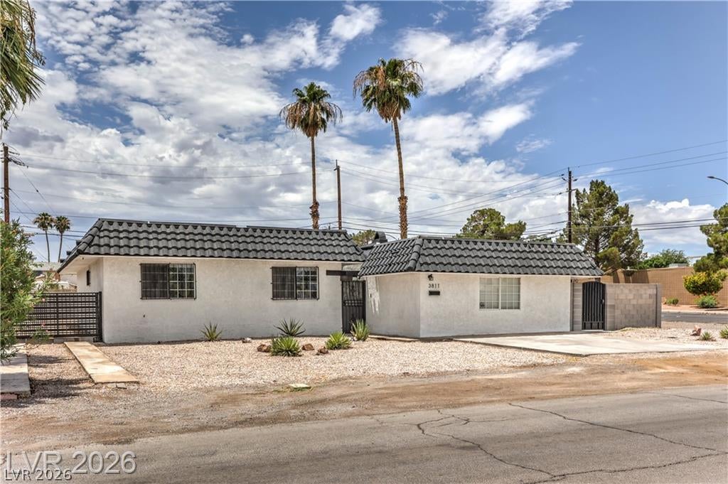 3811 Tumbleweed Avenue